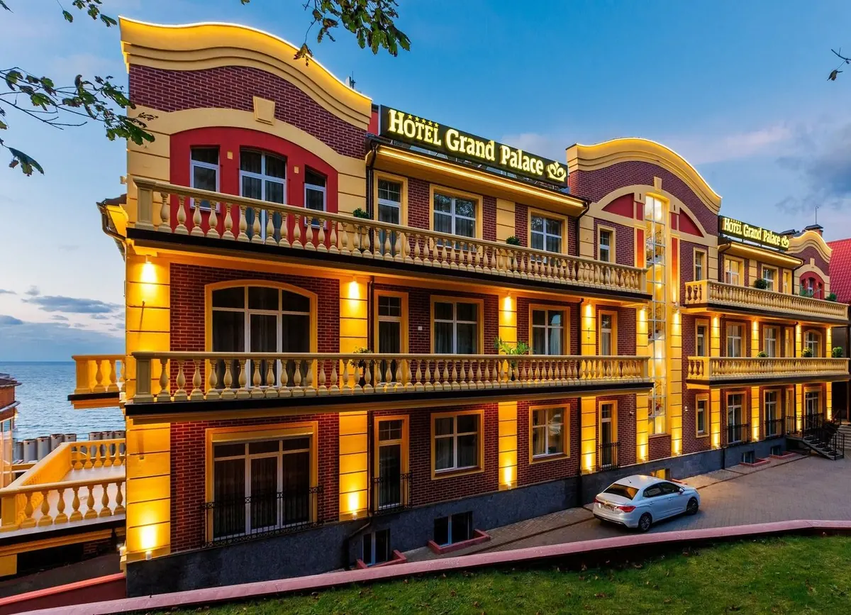 Hotel Grand Palace